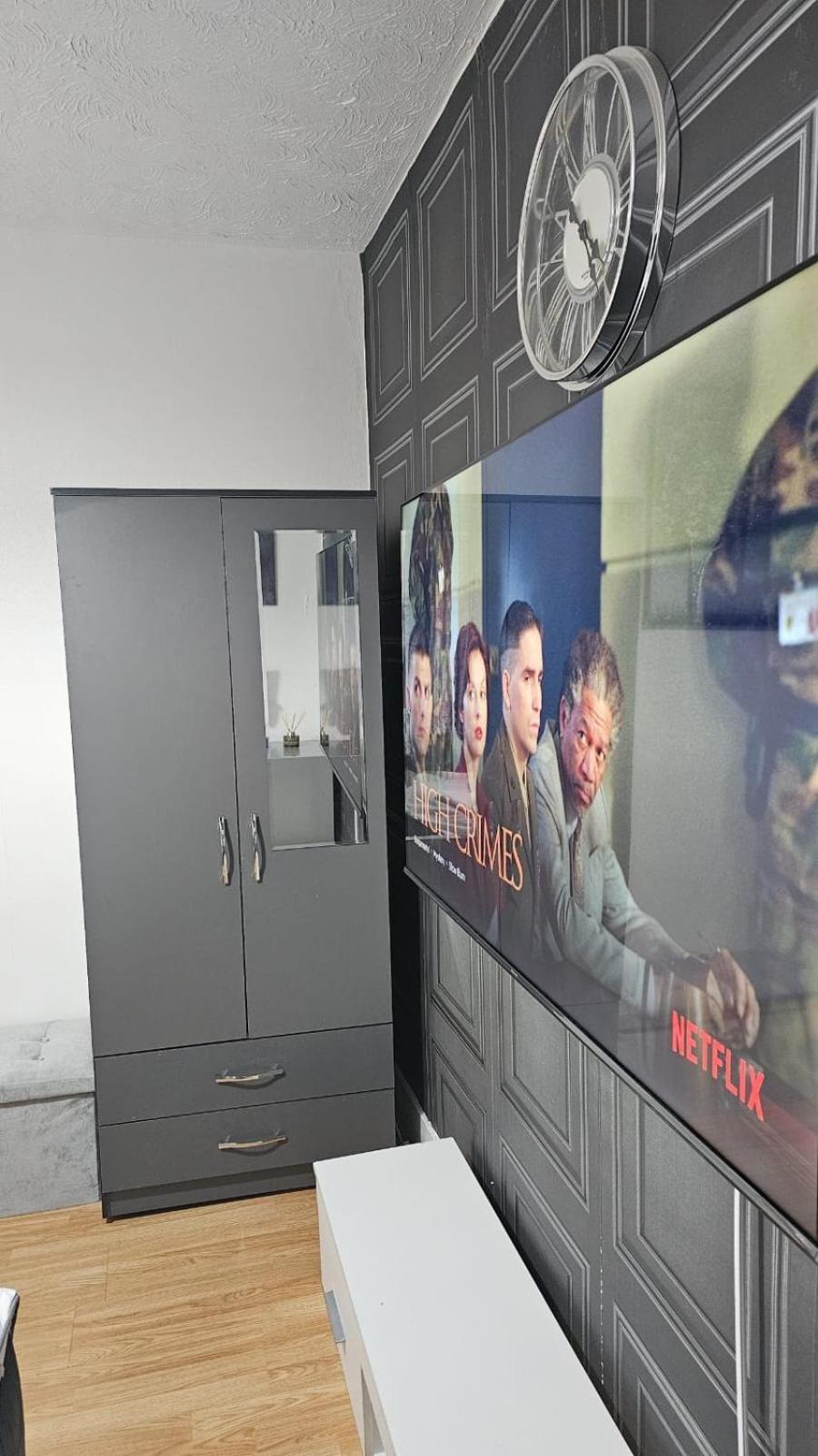 The Saxon Rooms バーキング 部屋 写真